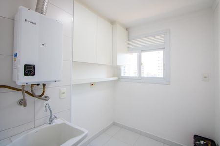 Área de serviço de apartamento para alugar com 3 quartos, 88m² em Campestre, Santo André