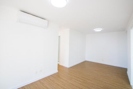 Sala de apartamento para alugar com 3 quartos, 88m² em Campestre, Santo André