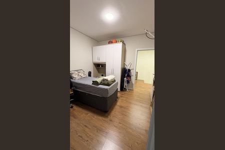 Casa de condomínio à venda com 450m², 6 quartos e 6 vagas Casa de condomínio à venda com 450m², 6 quartos e 6 vagasQuarto