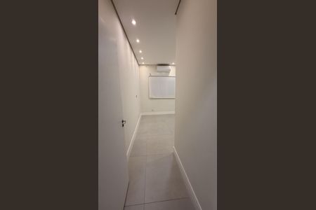 Casa de condomínio à venda com 450m², 6 quartos e 6 vagas Casa de condomínio à venda com 450m², 6 quartos e 6 vagasCorredor