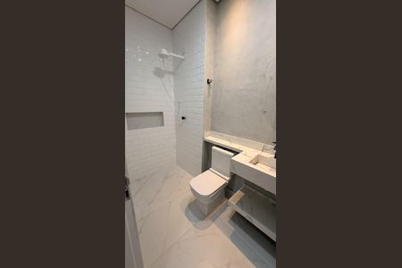 Casa de condomínio à venda com 450m², 6 quartos e 6 vagas Casa de condomínio à venda com 450m², 6 quartos e 6 vagasBanheiro