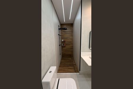 Casa de condomínio à venda com 450m², 6 quartos e 6 vagas Casa de condomínio à venda com 450m², 6 quartos e 6 vagasBanheiro