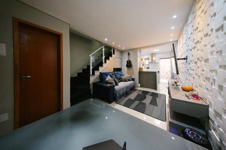 Sala de casa à venda com 2 quartos, 65m² em Vila Caju, São Paulo