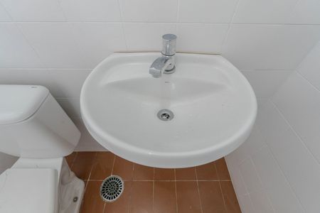 Apartamento à venda com 64m², 2 quartos e 1 vaga Apartamento à venda com 64m², 2 quartos e 1 vagaBanheiro de serviço