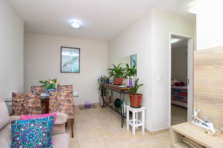 Apartamento à venda com 51m², 2 quartos e 1 vaga Apartamento à venda com 51m², 2 quartos e 1 vagaSala