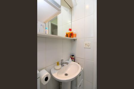 Apartamento à venda com 51m², 2 quartos e 1 vaga Apartamento à venda com 51m², 2 quartos e 1 vagaBanheiro