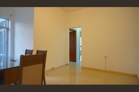 Sala  de apartamento para alugar com 3 quartos, 72m² em Auxiliadora, Porto Alegre