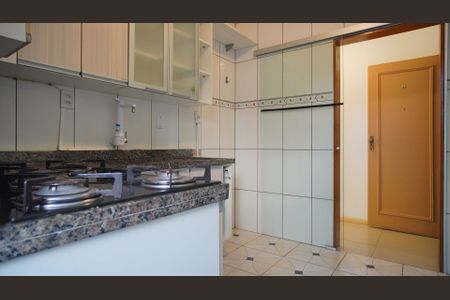 Cozinha de apartamento para alugar com 3 quartos, 72m² em Auxiliadora, Porto Alegre