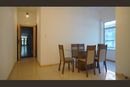 Sala  de apartamento para alugar com 3 quartos, 72m² em Auxiliadora, Porto Alegre