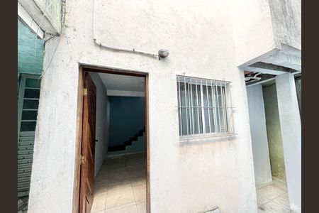 Casa para alugar com 60m², 2 quartos e sem vaga Casa para alugar com 60m², 2 quartos e sem vagaEntrada