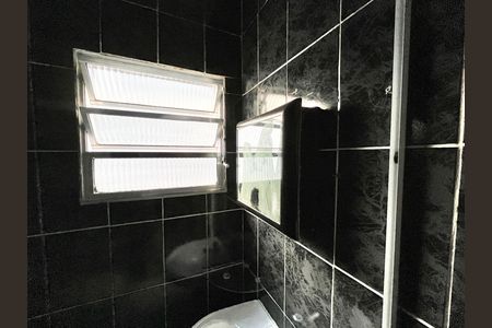 Casa para alugar com 60m², 2 quartos e sem vaga Casa para alugar com 60m², 2 quartos e sem vagaBanheiro da Suíte