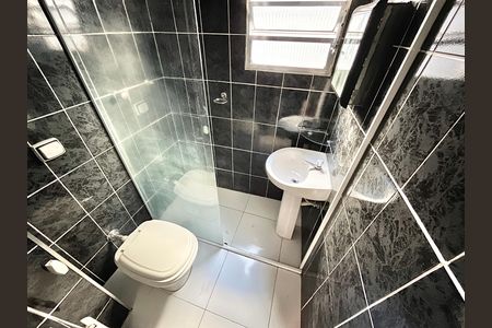 Casa para alugar com 60m², 2 quartos e sem vaga Casa para alugar com 60m², 2 quartos e sem vagaBanheiro da Suíte