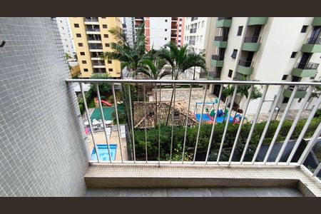 Apartamento à venda com 57m², 2 quartos e 1 vaga Apartamento à venda com 57m², 2 quartos e 1 vagaVaranda