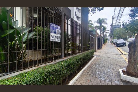 Apartamento à venda com 57m², 2 quartos e 1 vaga Apartamento à venda com 57m², 2 quartos e 1 vagaFachada + Plaquinha