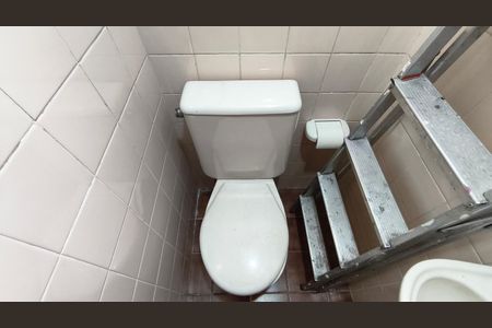 Apartamento à venda com 57m², 2 quartos e 1 vaga Apartamento à venda com 57m², 2 quartos e 1 vagaBanheiro de Serviço