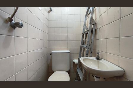 Apartamento à venda com 57m², 2 quartos e 1 vaga Apartamento à venda com 57m², 2 quartos e 1 vagaBanheiro de Serviço
