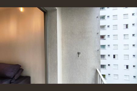 Apartamento à venda com 57m², 2 quartos e 1 vaga Apartamento à venda com 57m², 2 quartos e 1 vagaVaranda