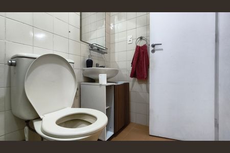 Apartamento à venda com 57m², 2 quartos e 1 vaga Apartamento à venda com 57m², 2 quartos e 1 vagaBanheiro
