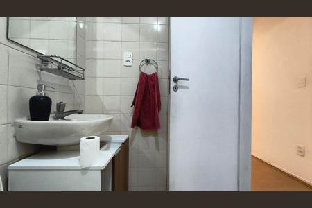 Apartamento à venda com 57m², 2 quartos e 1 vaga Apartamento à venda com 57m², 2 quartos e 1 vagaBanheiro