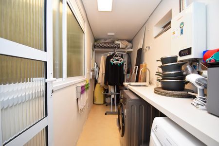 Apartamento à venda com 140m², 2 quartos e 1 vaga Apartamento à venda com 140m², 2 quartos e 1 vagalavanderia