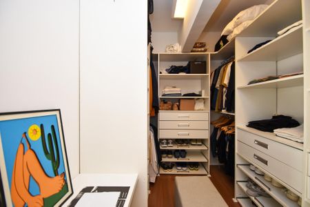Apartamento à venda com 140m², 2 quartos e 1 vaga Apartamento à venda com 140m², 2 quartos e 1 vagacloset quarto 2