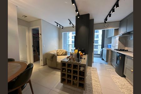 Sala de apartamento à venda com 2 quartos, 52m² em Alphaville Empresarial, Barueri