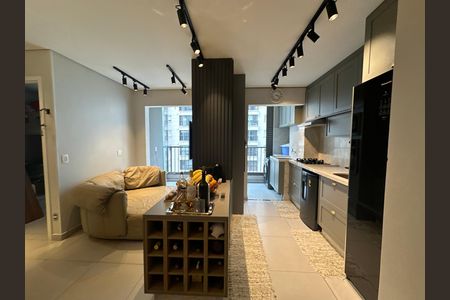 Cozinha de apartamento à venda com 2 quartos, 52m² em Alphaville Empresarial, Barueri
