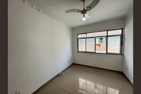 Sala de apartamento para alugar com 2 quartos, 50m² em Praça Seca, Rio de Janeiro