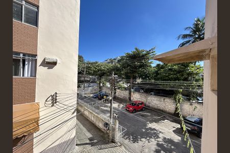 Vista do Quarto 2 de apartamento para alugar com 2 quartos, 50m² em Praça Seca, Rio de Janeiro