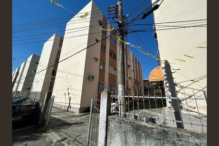 Apartamento para alugar com 50m², 2 quartos e 1 vagaFachada + placa
