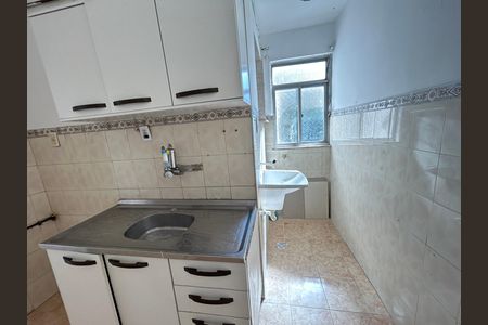 Cozinha de apartamento para alugar com 2 quartos, 50m² em Praça Seca, Rio de Janeiro
