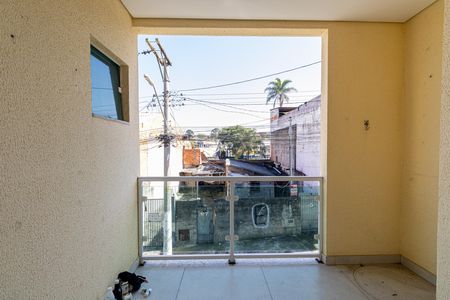 Casa para alugar com 100m², 2 quartos e 1 vaga Casa para alugar com 100m², 2 quartos e 1 vagaVaranda da cozinha