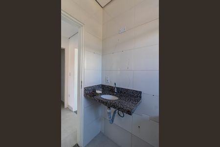 Casa para alugar com 100m², 2 quartos e 1 vaga Casa para alugar com 100m², 2 quartos e 1 vagaBanheiro da suíte