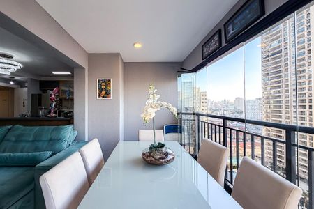 Apartamento à venda com 82m², 2 quartos e 2 vagas Apartamento à venda com 82m², 2 quartos e 2 vagasVaranda da Sala