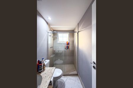 Apartamento à venda com 82m², 2 quartos e 2 vagas Apartamento à venda com 82m², 2 quartos e 2 vagasBanheiro da Suíte