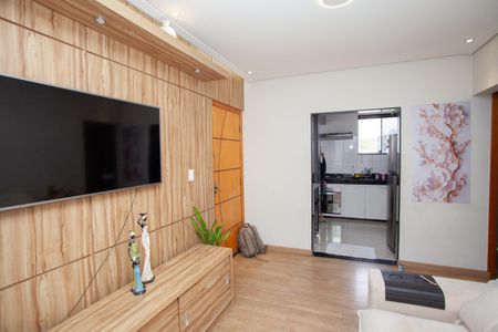 Sala de apartamento para alugar com 2 quartos, 70m² em Fonte Grande, Contagem