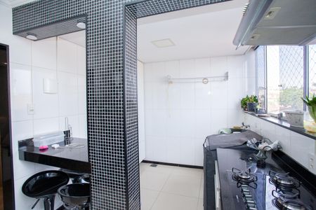 Apartamento para alugar com 70m², 2 quartos e 1 vaga Apartamento para alugar com 70m², 2 quartos e 1 vagaCozinha e Área de Serviço