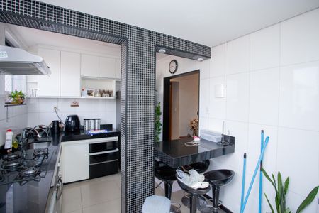 Apartamento para alugar com 70m², 2 quartos e 1 vaga Apartamento para alugar com 70m², 2 quartos e 1 vagaCozinha e Área de Serviço