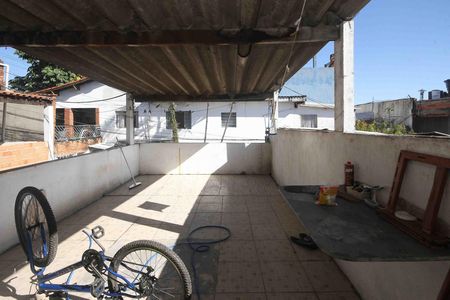 Área comum de casa à venda com 3 quartos, 150m² em Jardim Santa Teresinha, São Paulo