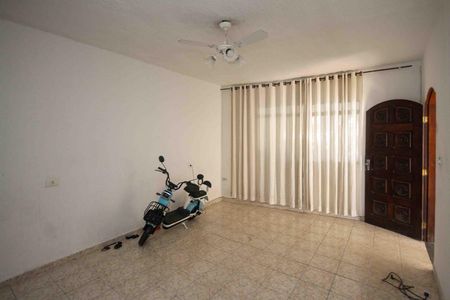 Casa à venda com 150m², 3 quartos e 4 vagasSala