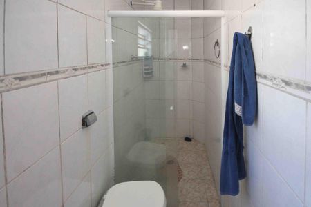 Banheiro de serviço de casa à venda com 3 quartos, 150m² em Jardim Santa Teresinha, São Paulo