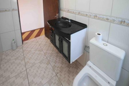 Casa à venda com 150m², 3 quartos e 4 vagasBanheiro social
