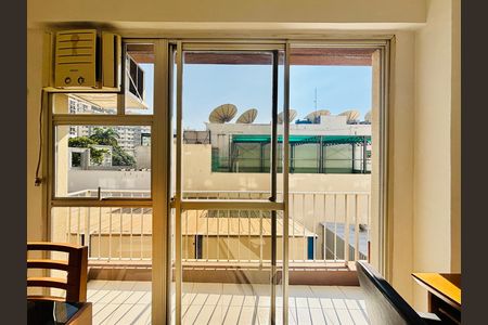 Apartamento para alugar com 76m², 2 quartos e 1 vaga