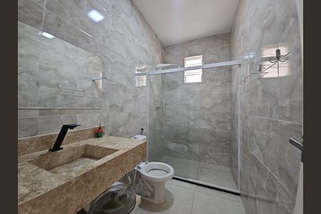 Banheiro de casa para alugar com 2 quartos, 60m² em Boca do Rio, Salvador