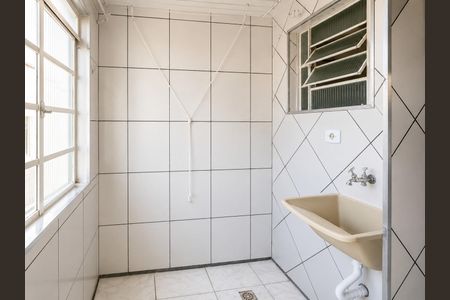 Área de serviço de apartamento para alugar com 2 quartos, 49m² em Chácara Roselândia, Cotia