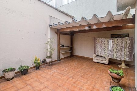 quintal_1 de casa à venda com 2 quartos, 115m² em Vila Natalia, São Paulo