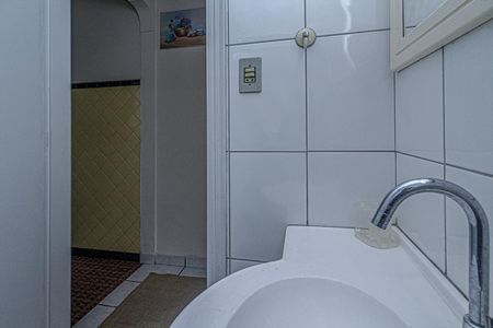 banheiro social_4 de casa à venda com 2 quartos, 115m² em Vila Natalia, São Paulo