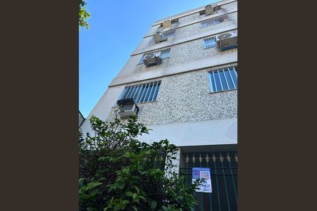Apartamento para alugar com 74m², 2 quartos e 1 vaga