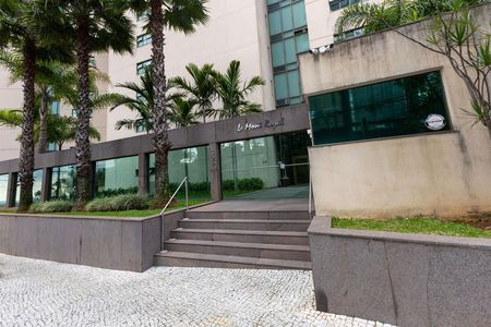 Apartamento à venda com 57m², 1 quarto e 2 vagas Apartamento à venda com 57m², 1 quarto e 2 vagasFachada