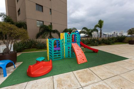 Apartamento à venda com 57m², 1 quarto e 2 vagas Apartamento à venda com 57m², 1 quarto e 2 vagasÁrea comum - Playground